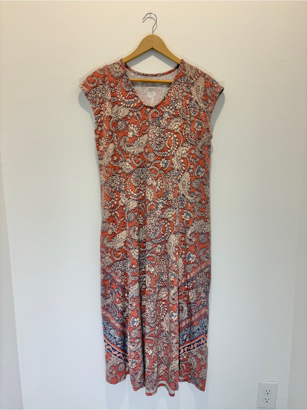 Coral Paisley V-Neck Maxi Dress with Cap Sleeves